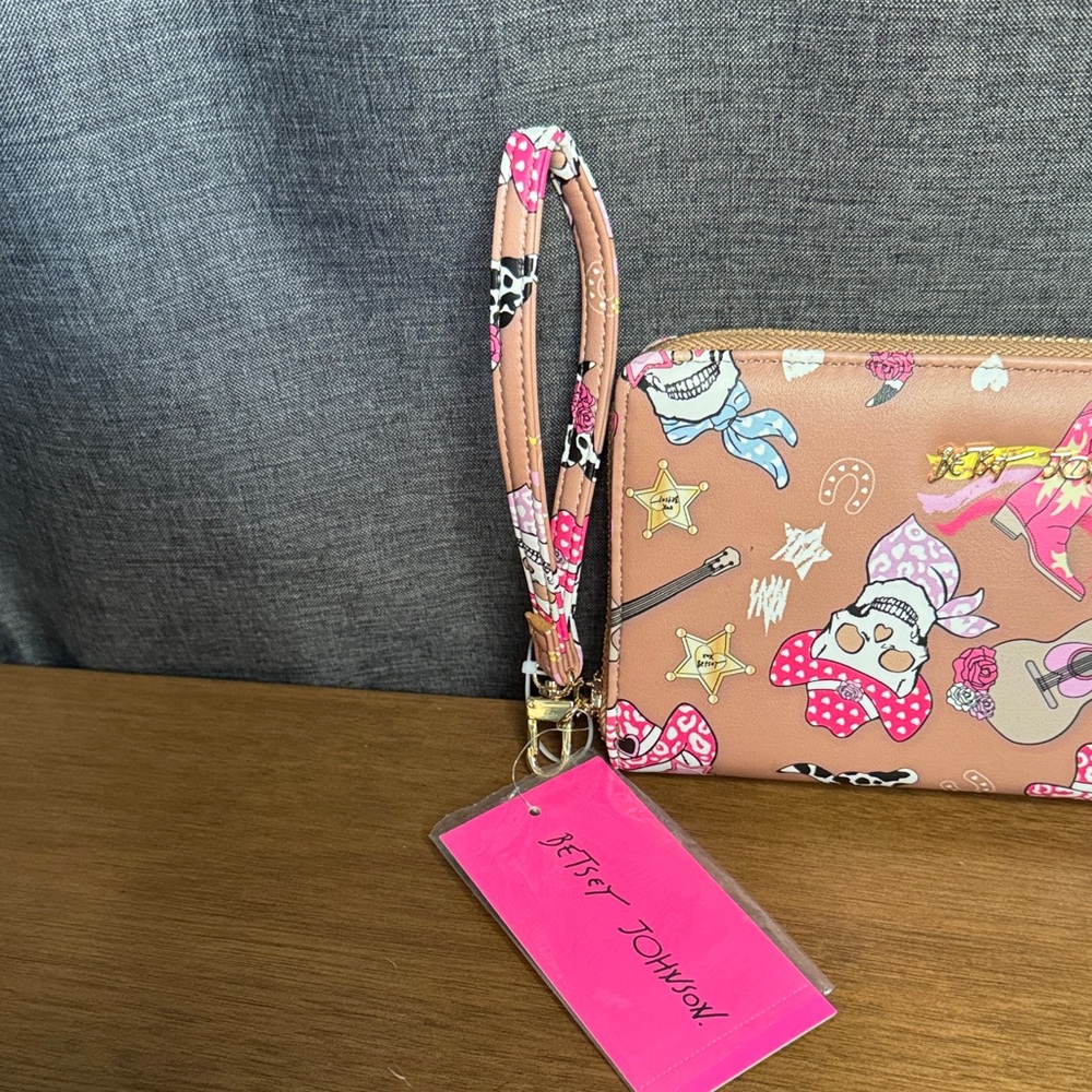 Betsey Johnson Punk Western Wristlet XoZipp-P - Picture 4 of 11
